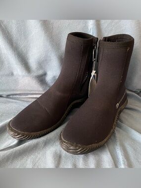 Deep Sea 5mm Black Echozip Dive Boots, NWT, Size 10 Mens